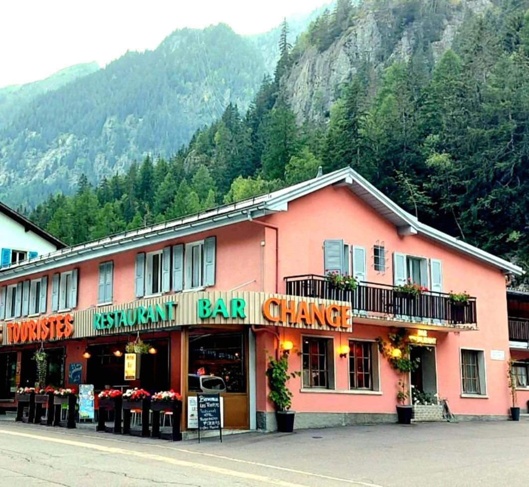 Les Touristes Hotell Chatelard Exteriör bild